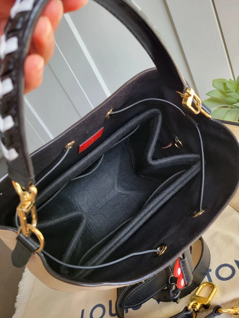 💕LIMITED Edition Louis Vuitton Neo Crafty Giant Noe Ivory Creme Black Empreinte